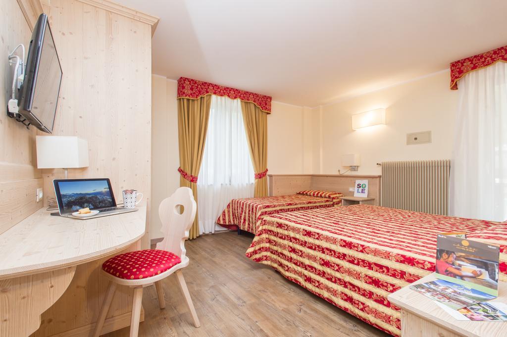 Hotel Val Di Sole Mezzana  Exteriör bild