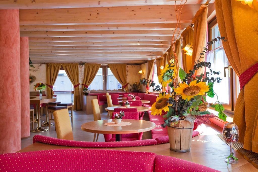 Hotel Val Di Sole Mezzana  Exteriör bild