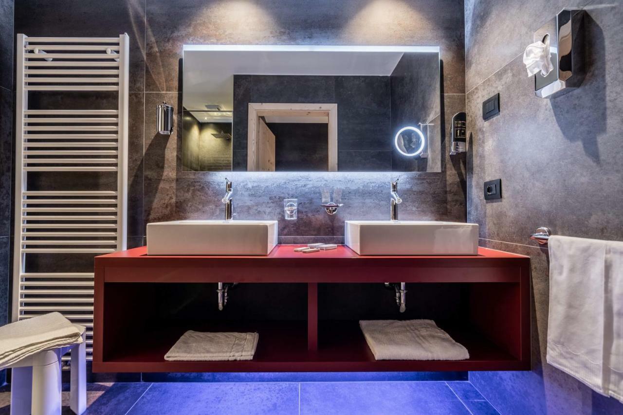 Hotel Val Di Sole Mezzana  Exteriör bild